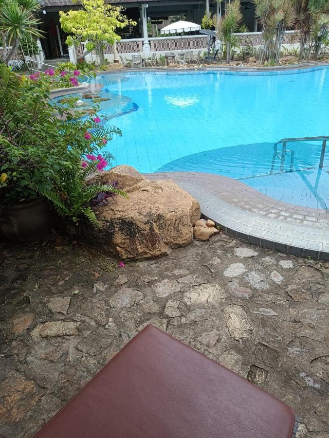 Ban Nam Mao Resort Na Chom Thian Luaran gambar