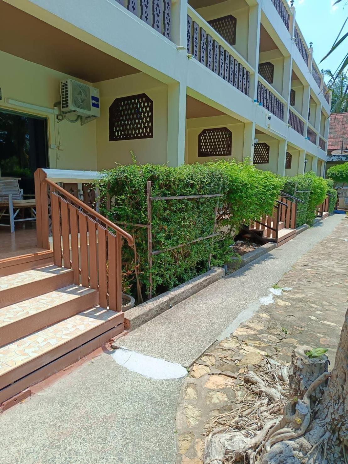 Ban Nam Mao Resort Na Chom Thian Luaran gambar